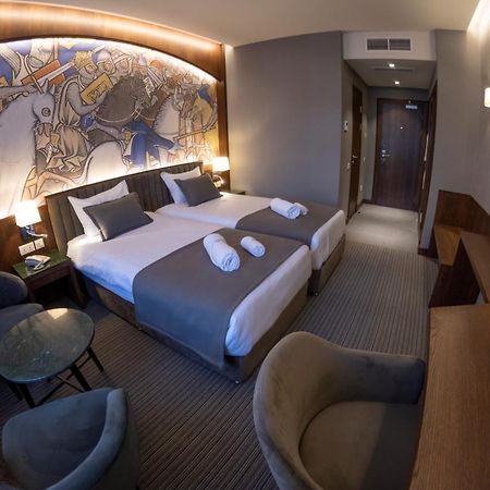 Orienta Hotel 기우므리 외부 사진