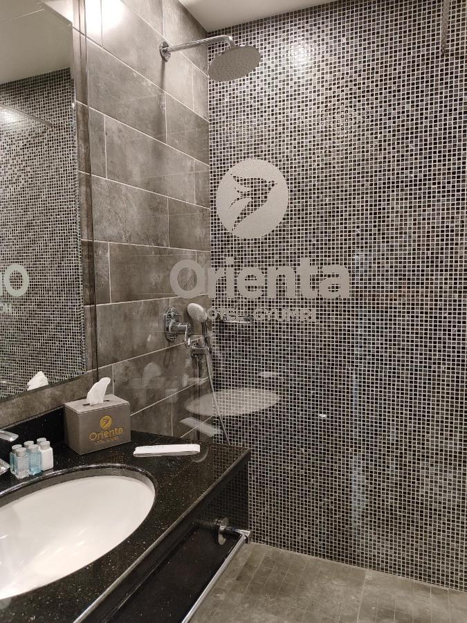 Orienta Hotel 기우므리 외부 사진