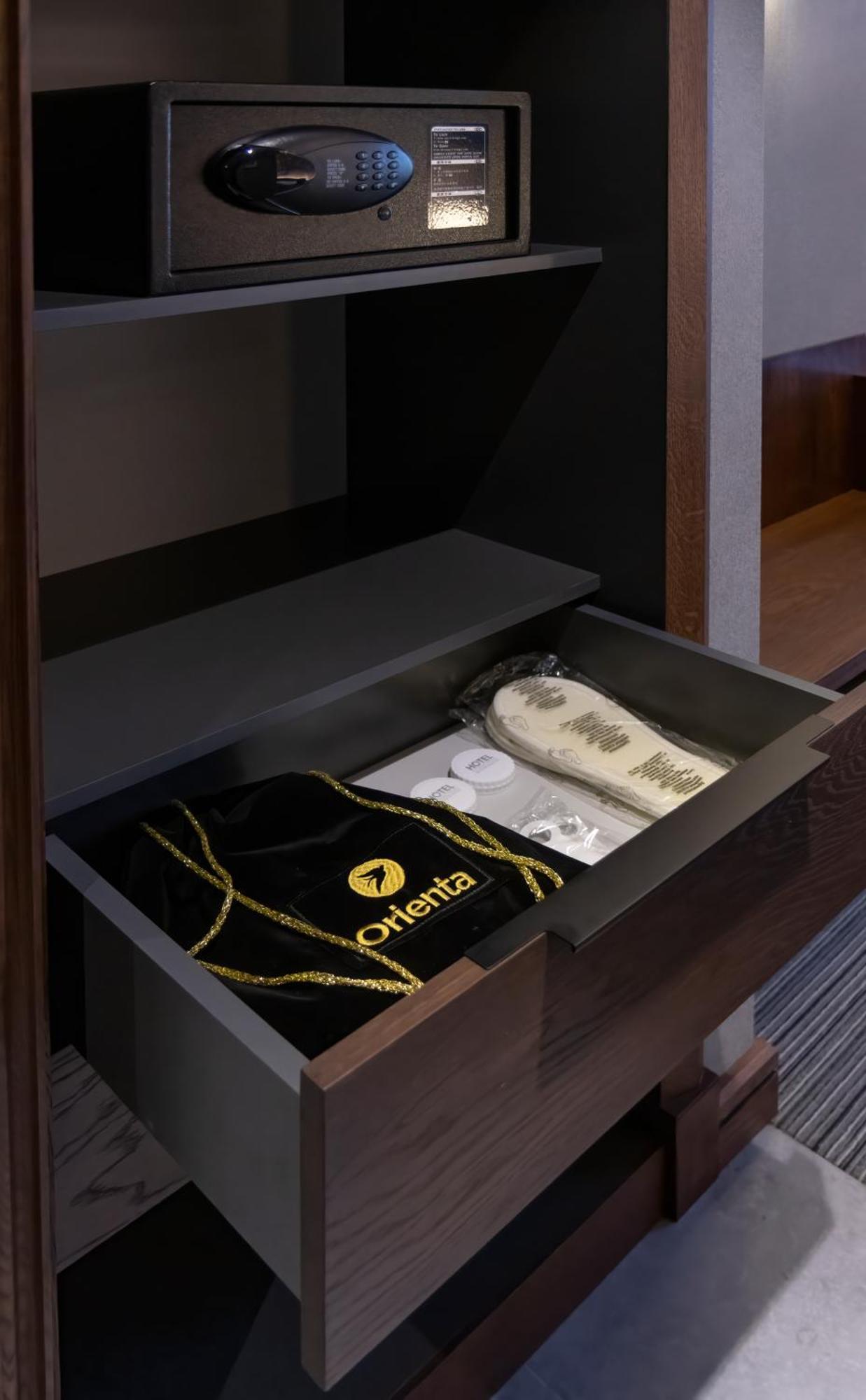Orienta Hotel 기우므리 외부 사진